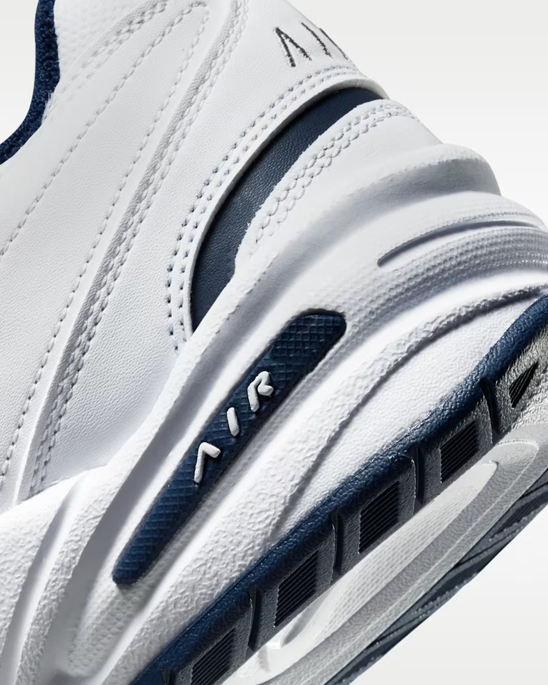 Nike Air Monarch IV (Hombre)